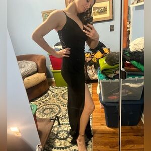 Windsor floor lenght black dress